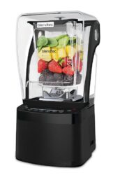 Blendtec Pro 800 blender med digital touchskjerm og kraftig motor, kjent for sin stillegående ytelse og profesjonelle kvalitet.