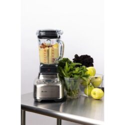 Ninja BN701 blender med Auto-iQ-teknologi og stor kanne, perfekt for smoothier og isknusing.