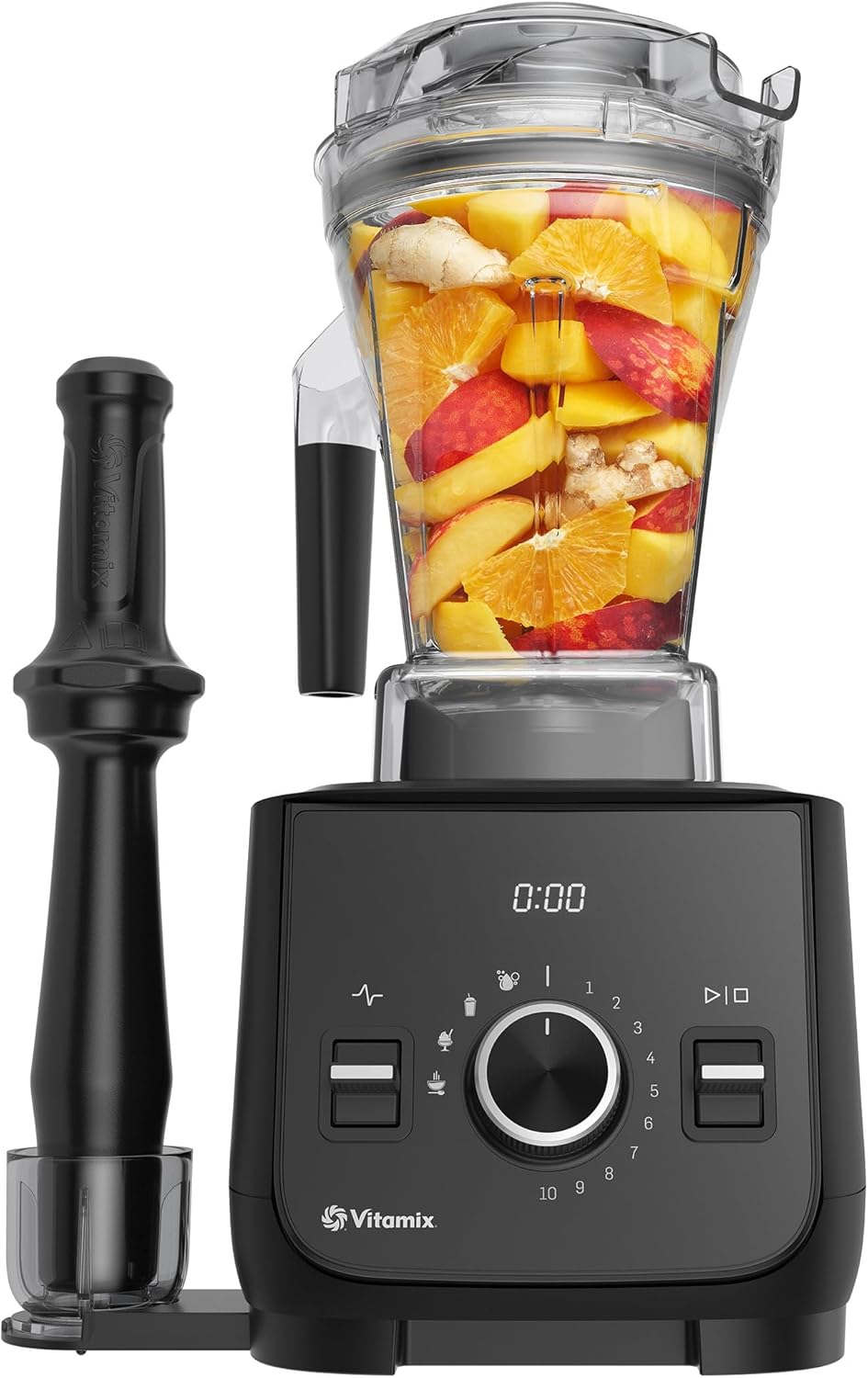 Vitamix Ascent X2 blender med 48 oz. beholder fylt med friske frukter som appelsin, eple, og ingefær, med digitalt kontrollpanel og forhåndsinnstilte programmer.